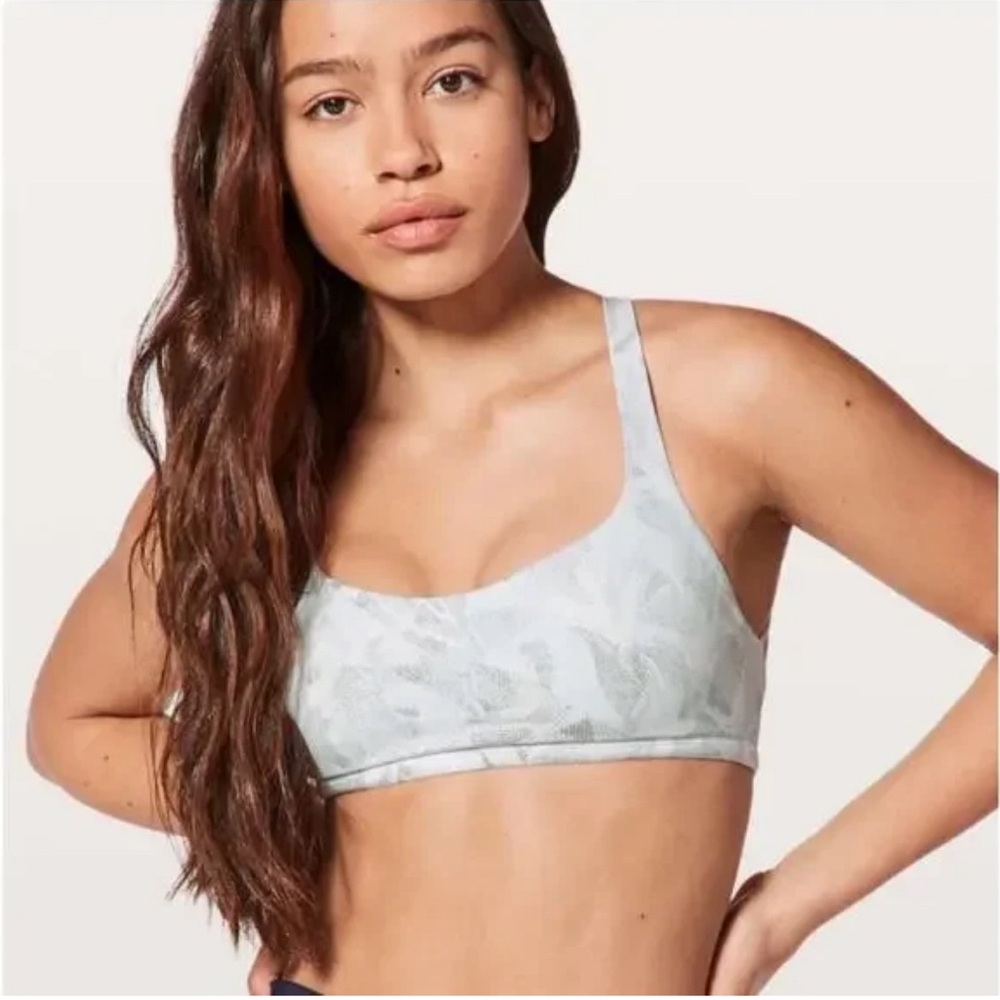 Lululemon Free to Be Bra